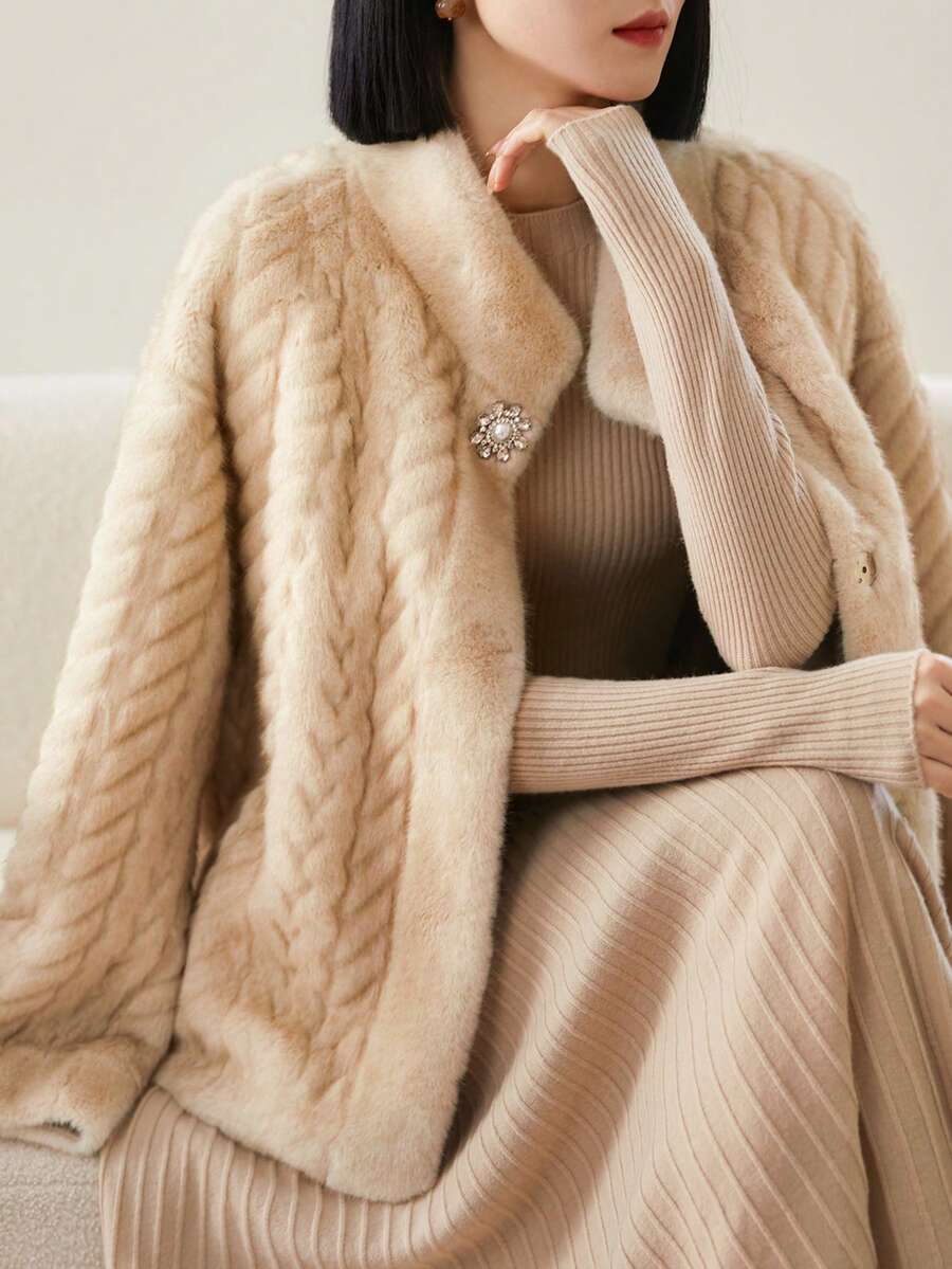 Giacca in cashmere e visone color unito con collo alto per donne