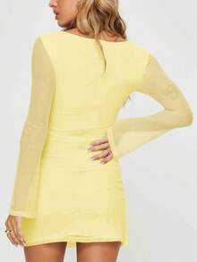 Robe moulante à manches longues avec design asymétrique de manches évasées en maille, style européen et américain - Jaune citron - Voir 2