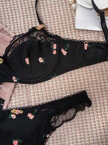 1 套女士黑色花卉蕾丝花边文胸套装，内衣