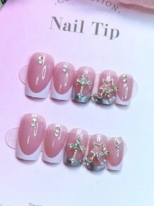 24 Stück Set weiße & silberne Kreuz- & Stern-förmige Nail Art Dekorationen, modisch für Geschäft, Date, Party, Geburtstag, Feiertag, täglichen Gebrauch Aufklebe-Nägel Nagelbedarf Nägel