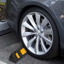 LILIIN Rubber Wheel Stop Parking Barrier For Garage, 2 Pieces, 60 X 12 X 10 Cm Black + Yellow, Rubber Parking Stopper Wheel Block Parking Barrier Collision Protection With Reflective Strips For Garage And Parking Spaces - 2 Pieces - View 2