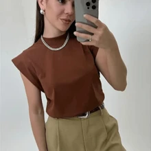 Marrom