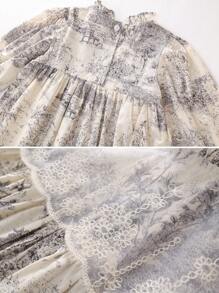 1 pièce Robe à manches longues de princesse avec patchwork de dentelle et motif paysage vintage pour jeune fille, automne