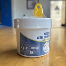 Wall Repair Patch Paste, 100g Per Piece Including A Scraper. Two Styles Are Randomly Dispatched To Fix Cracks, Moisture, And Mildew On Wall Surface