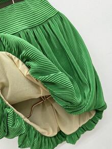Women's Set Of Cropped Top With Cups And Balloon Skirt With Lining \ Pleated Fabric - màu xanh lá - Xem 4