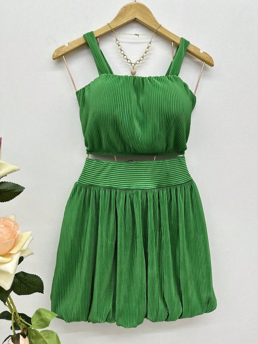 Women's Set Of Cropped Top With Cups And Balloon Skirt With Lining \ Pleated Fabric - màu xanh lá - Xem 1