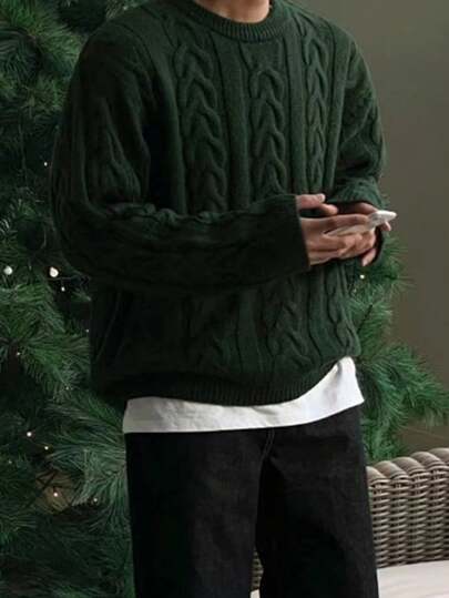 Fashionable Vintage Christmas Green Relaxed Japanese Style Cable Knit Sweater For Men, Warm Round Neck Pullover For Autumn Winter