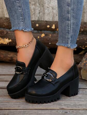 Tacones de plataforma con diseño de tacón grueso de invierno/otoño para mujeres, con cadena negra deslizante, impermeables, para hacerte ver talla grande alta y delgada, elegantes tacones altos para damas, elegantes, mocasines