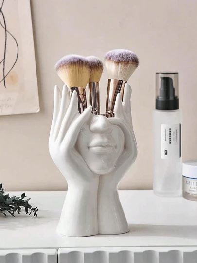 1个极简主义化妆刷收纳花瓶，适合家居装饰、卧室装饰，是万圣节的最佳礼物，可用作花瓶、花盆、桌面摆件、植物盆、插花瓶，也适用于假日、海滩、浴室、卧室等场合，容量大。