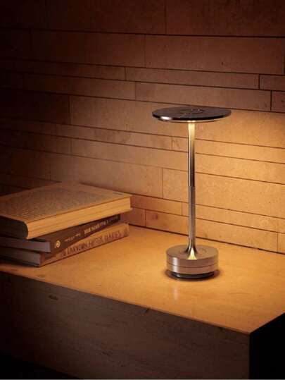 1个USB充电式触控三色可调光铝合金台灯，5W三色调光，2000mAh电池，氛围照明，轻巧便携，床头装饰灯，情人节优雅礼物，金色、银色、黑色可选