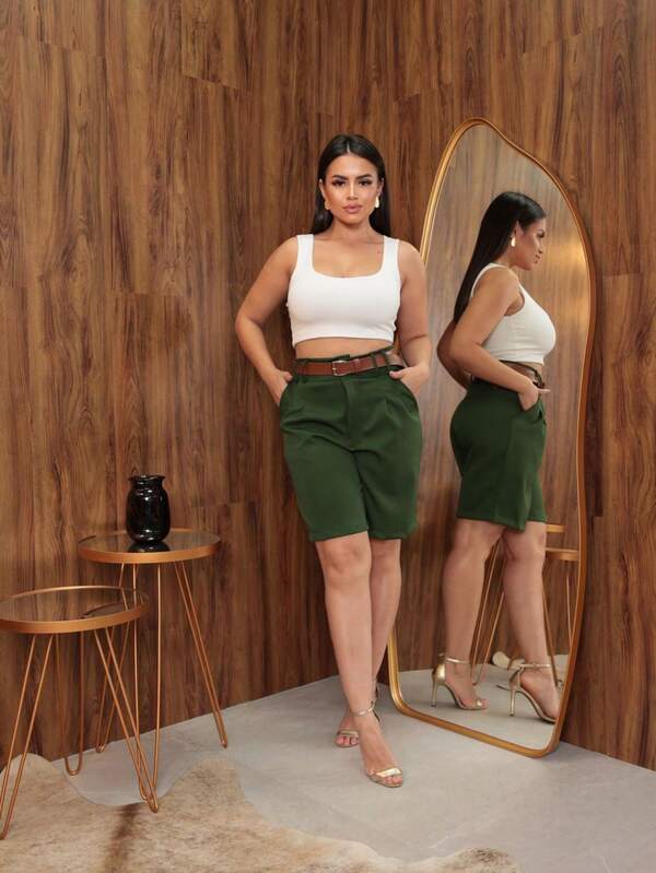 SHORT ALFAIATARIA FEMININO  E BOLSO NA FRENTE.