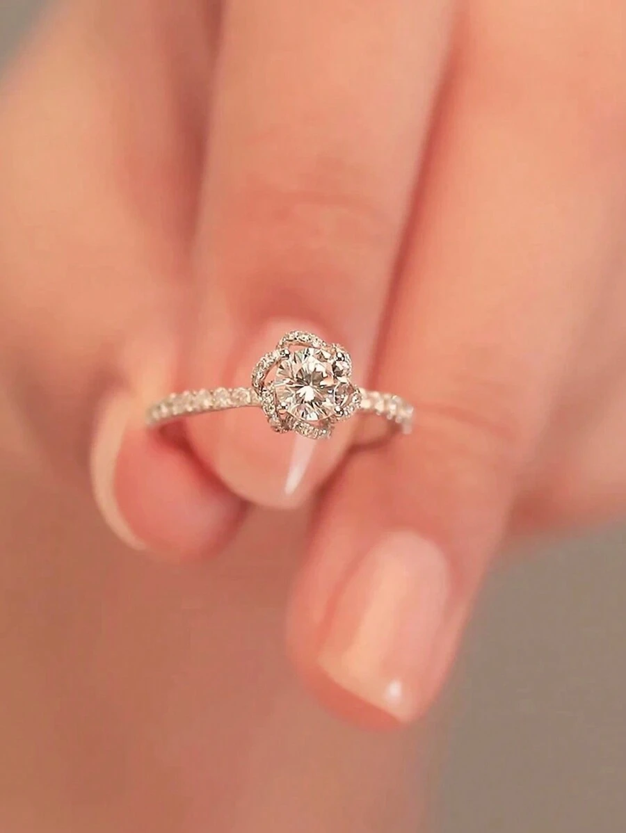 1 pieza Anillo de diseño de cruz cruzada floral de lujo chapado en oro blanco de plata de ley 925, con diamantes completamente pavimentados, estilo princesa, banda de boda, diseño de caja aleatorio