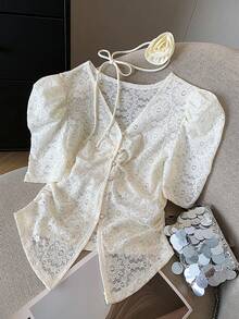 法式钩针蕾丝镂空短袖衬衫上衣 + 花卉装饰配饰 - 米色 - 查看 4