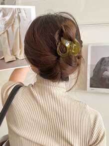 4pcs/1pc Women Asymmetrical Glossy Jelly Color Black, Beige, Brown, Amber 5.5cm/2.17" Light Plastic Hair Clips, Elegant, Minimalist Solid Color Hair Accessories, Suitable For Daily, Casual, Party, Commute, Holiday, Hairstyling, Makeup, Outfit Matching Hair Claws Claw Clips Hair Jaw Clip Hair Clamps Hair Clutch Hair Catcher Clip, School Stuff, College Fall Winter For Vacation Outfits Woman