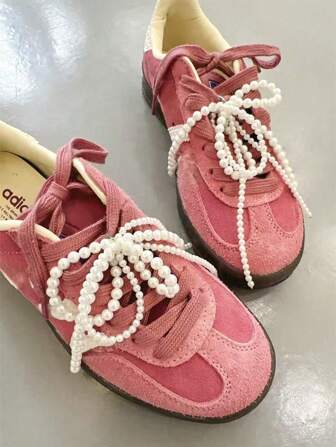 2pcs/Set Shoe Accessories, White 3D Pearl & Butterfly Beaded Detachable Shoe Lace Charms, Versatile DIY Decorative Clips For Sneakers/Boots, Cute Elegant Shoes Accessories For Spring Summer