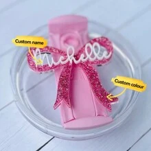 1 Piece 40 Oz Tumbler Car Mug Name Plate. Personalized Name Tags. Tumbler Straw Lid Accessories. Custom Bow Style Lid Name Tag. Handmade Gifts. Halloween And Christmas Gifts For Family, Friends And Loved Ones For Father's Day, For Graduation, For Weddings, For Housewarming Dining Room, Living Room, Bedroom, Office, Tea Room, Home, School Water Bottle