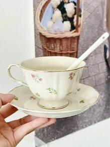 1 set Taza de café y platillo de cerámica con estampado floral, taza de cerámica delicada con diseño floral estilo francés vintage para té de la tarde, cuchara con forma de tulipán, regalo de cumpleaños/anfitrión de alta gama