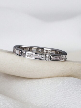 Charm-In 1 件镀银锆石镶嵌女士戒指 - 奢华闪亮戒指礼物