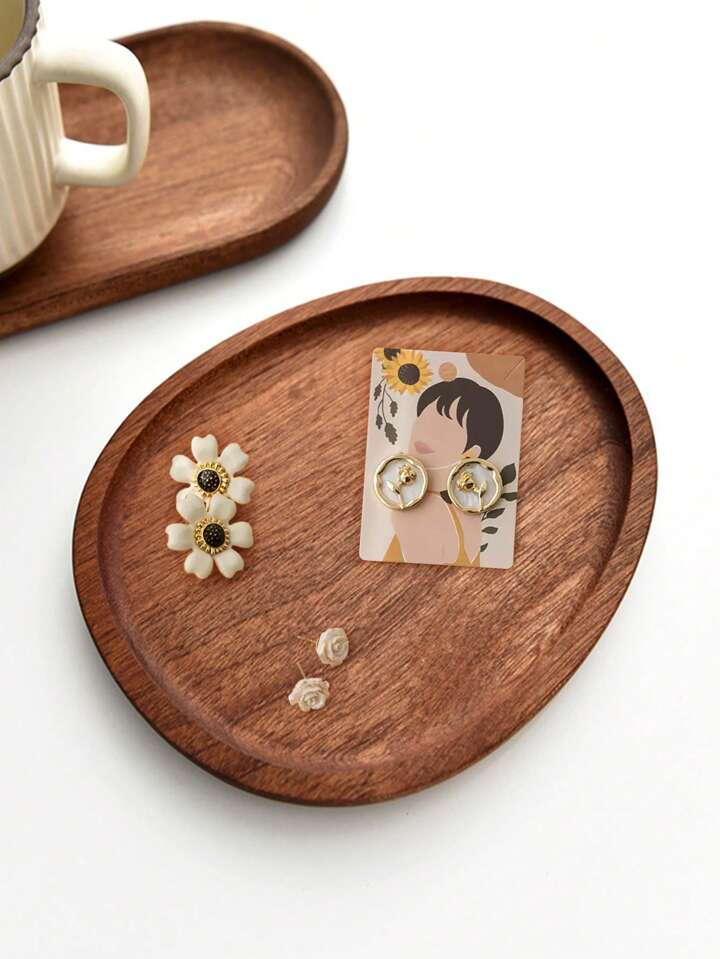 Ring organizer tray outlet
