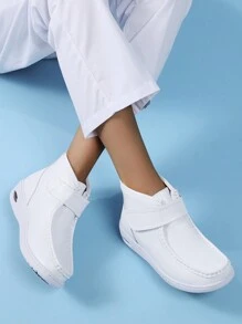 Botas blancas para mujer, zapatos de enfermería de hospital con cojín de aire, botas con forro térmico, suela blanda con cierre de gancho y bucle, zapatos confeccionados con costuras, zapatillas blancas versátiles con suela elástica, antideslizante, amortiguación de impactos y antiestática, aptas para interiores y exteriores - Blanco - Ver 3