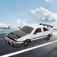 Genial Coche Con Control Remoto De Cuatro Ruedas Con Luces Y,Tracción en las cuatro ruedas, a prueba de golpes y anticaídas, con luces LED, sistema de pulverización - Rojo - Ver 7