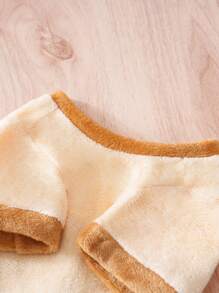 1 件毛绒羊毛 3D 刺绣圣诞驯鹿造型宠物夹克，适合猫狗的新奇服装