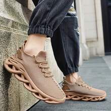 New Couple Lightweight Mesh Sneakers, Fashionable Casual Soft Sole Sports Shoes - Khaki - View 4