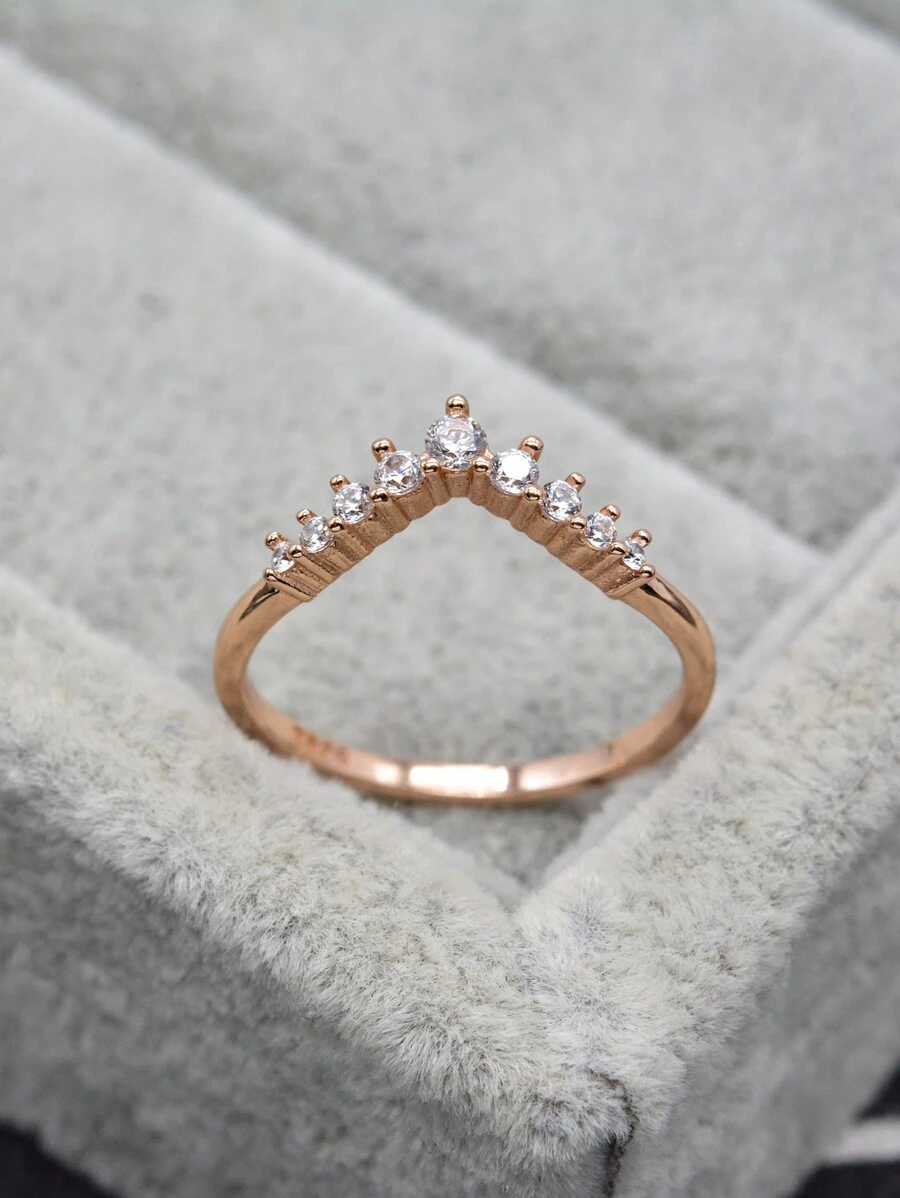 女士纯银 V 形钻石皇冠戒指，轻奢百搭的婚礼珠宝 - 玫瑰金 - 查看 1