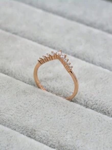 女士纯银 V 形钻石皇冠戒指，轻奢百搭的婚礼珠宝 - 玫瑰金 - 查看 4