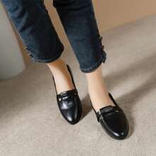Women's Pointed Toe Slip-On Classic Flat Leather Loafers, Black - Black - View 3
