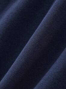 年轻男孩长袖运动衫，卡通挖掘机印花，时尚秋冬风格