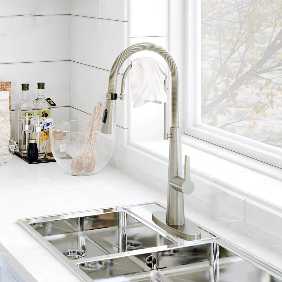 MONDAWE SingleHandle Spring Neck Standard Kitchen Faucet With Dual