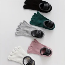 1 Pair Professional Non-Slip Cotton Sweat-Absorbent Five-Toe Split Yoga Socks For Indoor Yoga, Pilates, Dancing, Beach Essentials, Swimming Games