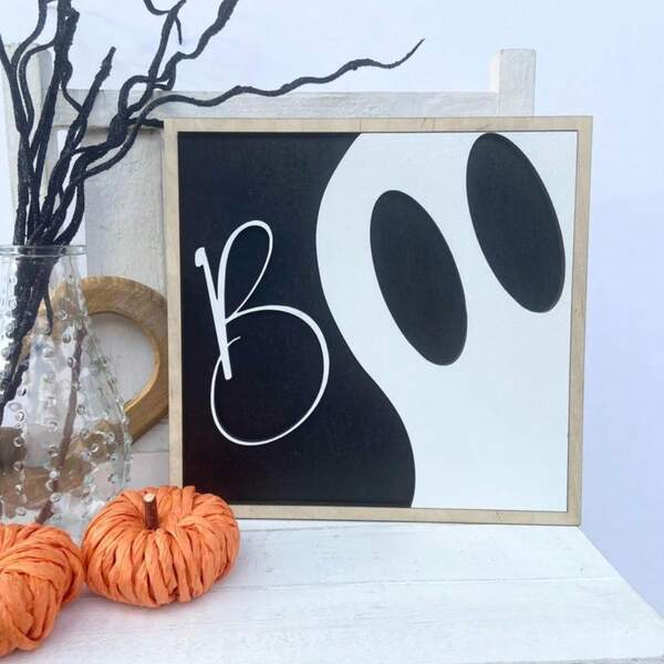 1pc Rustic Wood Framed Ghost Wall Decor, "BOO" Festive Decoration, 8.6x8.6 Inch, Hanging Ornament For Home, Battery-Free Best Gifts Home Decor Room Decor Christmas Decorations Christmas