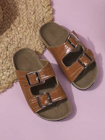 Chinelo de cortiça com fivela de sola grossa novo para meninos, meninas e adultos de 2024, chinelos casuais confortáveis anti-derrapantes para uso ao ar livre no verão.