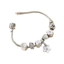 1pc Elegant Luxury Rhinestone Bracelet, White Flower Butterfly Beaded Charm Bracelet Valentines,Mom,Mother,Mother's Day,Gift