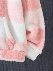 Tween Girl Oversized Plaid Fuzzy Cardigan, Warm For Winter, Suitable For Everyday Occasions