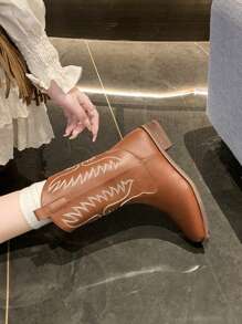 Women's Elegant Fashion Boots, Classic Slip-On Casual Flat Square Toe Embroidered Western Boots, Brown Casual Embroidered Riding Boots, Beige English Style Women's Boots, European Style Women's Boots