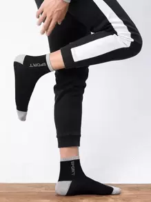 2020 May 10th Men's Dual-Color Letter Print Sports Crew Socks - Moisture-Wicking, Lightweight, Soft And Comfortable, Casual Style For All Seasons, Suitable For Daily Wear, Autumn - Multicolor - View 3