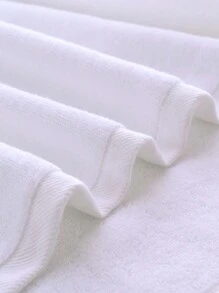 1 条特大号白色纯棉浴巾或小毛巾，男女四季皆宜，柔软、吸水性强、速干，适用于浴室、酒店、旅行、派对、节日礼物、美容院、运动、美发沙龙等场合。 - 白色 - 查看 8