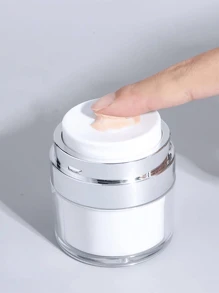1 pièce Bouteille de crème visage sous vide de style pompe, portable, contenant de plastique blanc de 15 ml pour hydratant, convient pour les voyages, la maison, la chambre à coucher, la salle de bain, la décoration de la maison, les accessoires de voyage, les mariages, les fêtes, les anniversaires, les cadeaux pour les hommes, les mamans, les papas, les amis, le nouvel an, les accessoires, les cadeaux amusants
