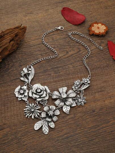 Fashionable Retro Floral Rhinestone Necklace, Versatile Sweater Chain Short Clavicle Necklace For Women