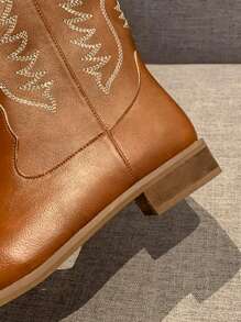 Women's Elegant Fashion Boots, Classic Slip-On Casual Flat Square Toe Embroidered Western Boots, Brown Casual Embroidered Riding Boots, Beige English Style Women's Boots, European Style Women's Boots