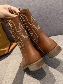 Women's Elegant Fashion Boots, Classic Slip-On Casual Flat Square Toe Embroidered Western Boots, Brown Casual Embroidered Riding Boots, Beige English Style Women's Boots, European Style Women's Boots