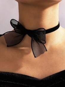 A Pure And Elegant Lace Bow With A Small Bell Necklace, A Choker Girl's Girlish Necklace, A Versatile Collarbone Chain Necklace - Black - View 1