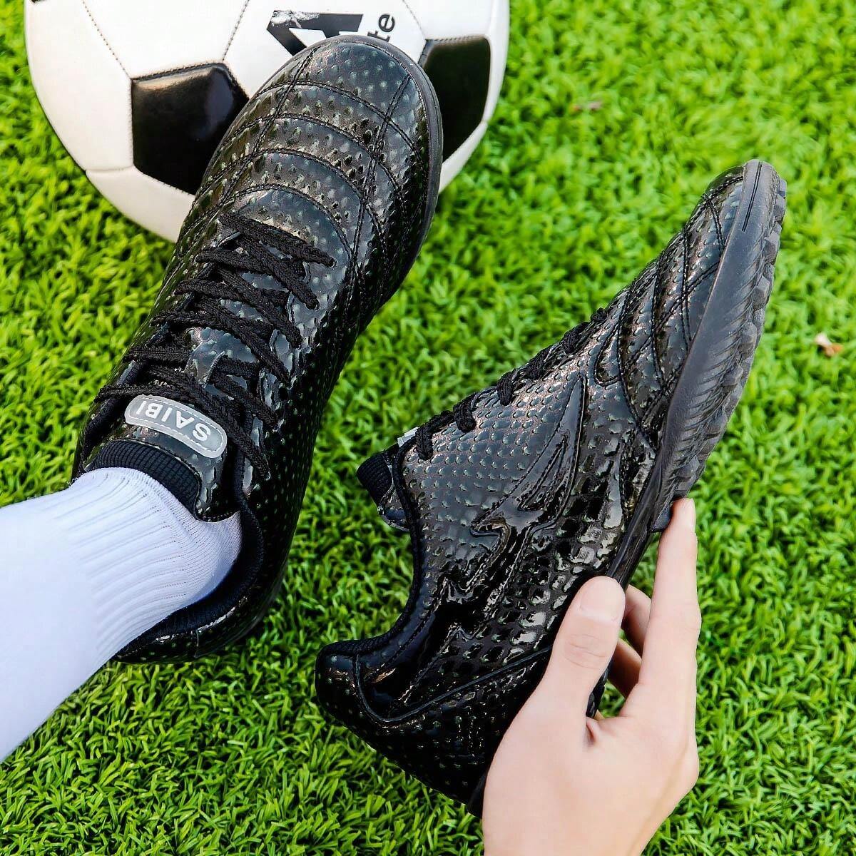 indoor football cleats