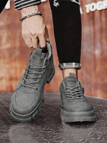 四季新款秋冬男鞋，舒适运动鞋，休闲一脚蹬鞋，百搭时尚运动鞋，旅行鞋，系带户外鞋。此款鞋码偏小，建议选购大一码。 - 灰色 - 查看 3