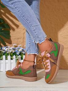 Zapatillas de tenis retro para mujer de primavera/otoño, nuevos tenis deportivos de estilo de pareja casual con diseño único de 2024 - Marrón - Ver 2