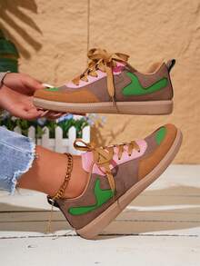 Zapatillas de tenis retro para mujer de primavera/otoño, nuevos tenis deportivos de estilo de pareja casual con diseño único de 2024 - Marrón - Ver 1