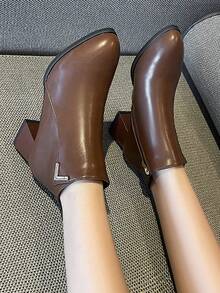 Giày bốt cao gót thời trang cho nữ, giày bốt đế dày, giày bốt cổ ngắn cho người nhỏ nhắn - màu nâu - Xem 3